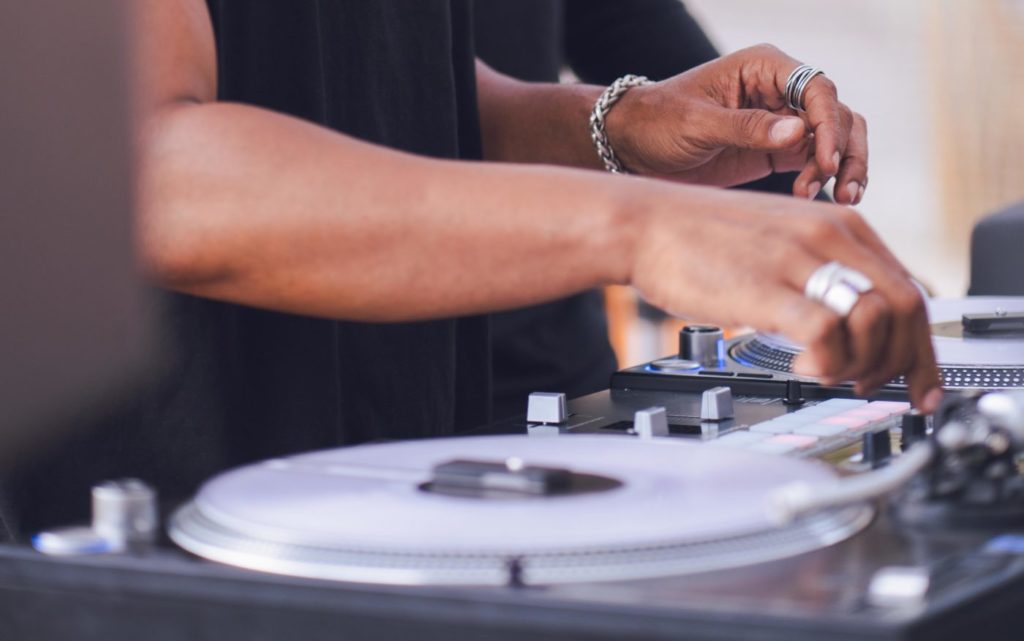 DJing — La Place Paris