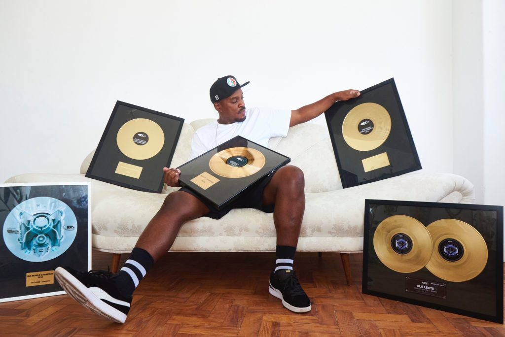 dj_erick_jay_-_photo_de_presse_portrait_-_01_-_photo_rafa-berezinski